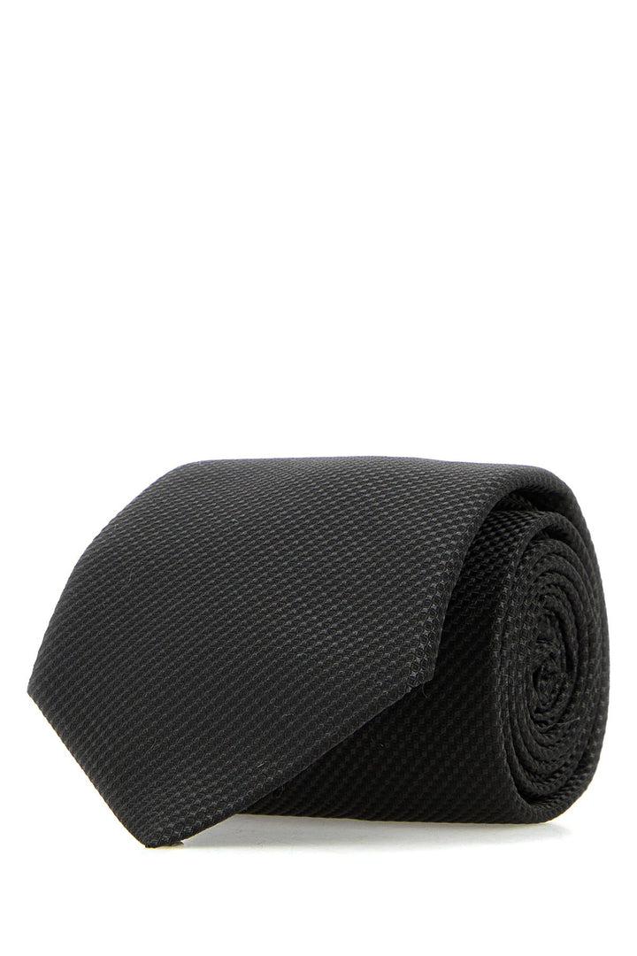 Embroidered silk blend tie and pocket square set