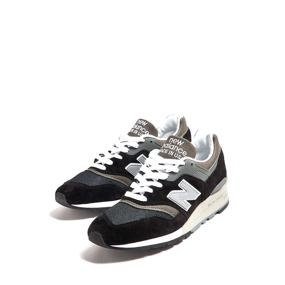 New Balance Sneakers - Black | Wanan Luxury