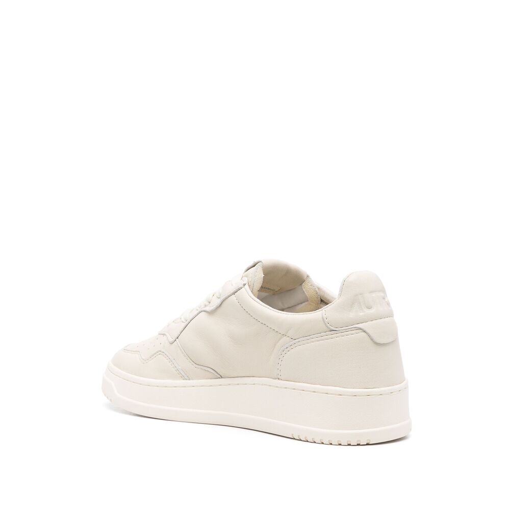 Autry Sneakers - White | Wanan Luxury