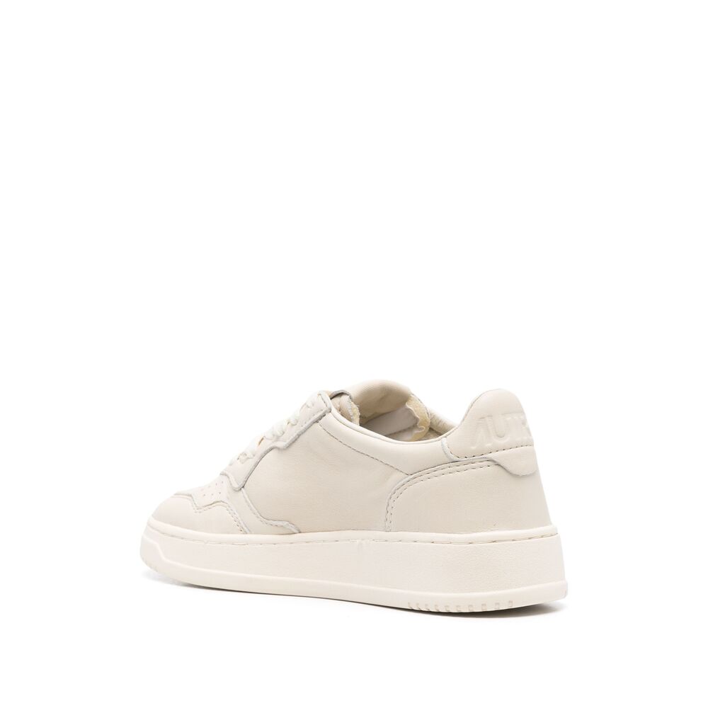 Autry Sneakers - White | Wanan Luxury