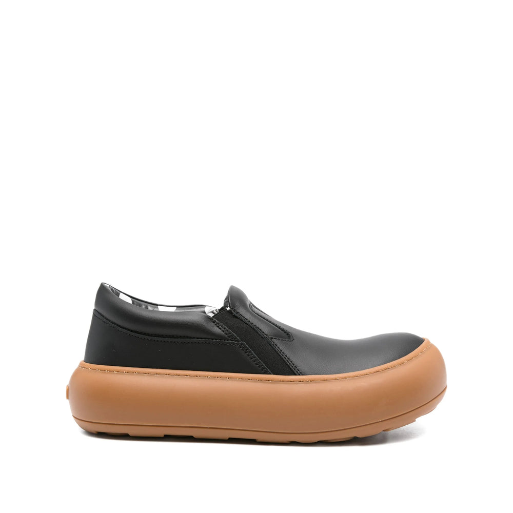 Moschino Sneakers - Black | Wanan Luxury